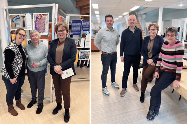 Wethouder Marleen Treep op bezoek bij expositie PhotoVoice Hof van Leusden